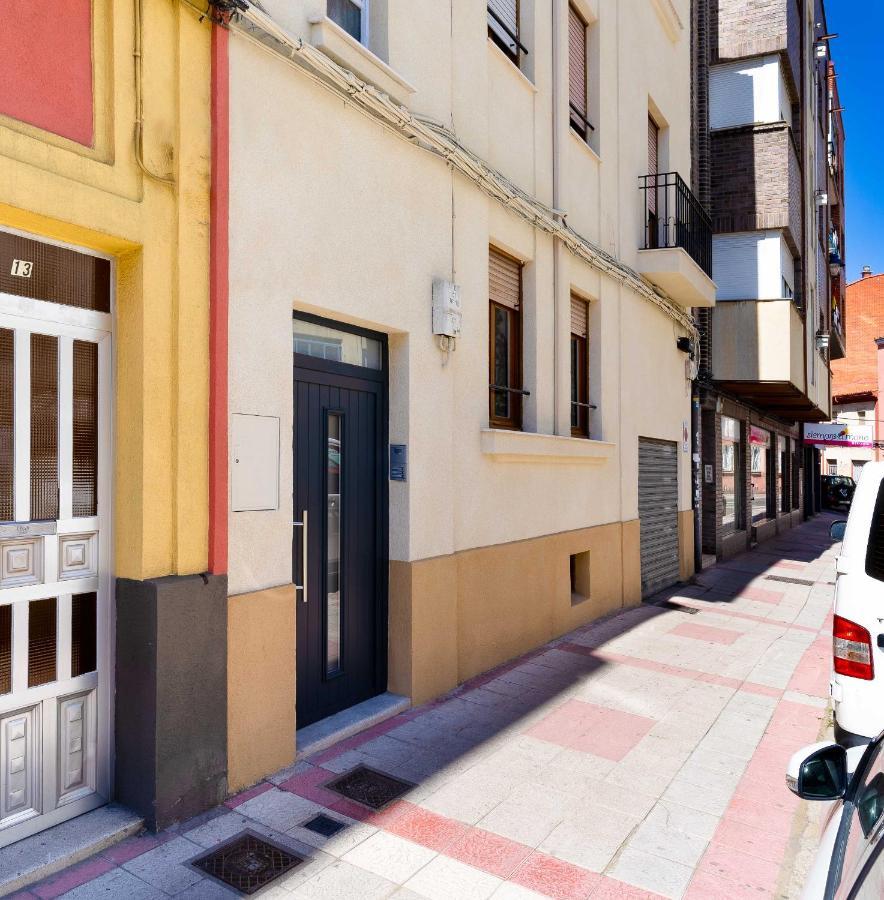 Housingleon - Muralla II Ngoại thất bức ảnh